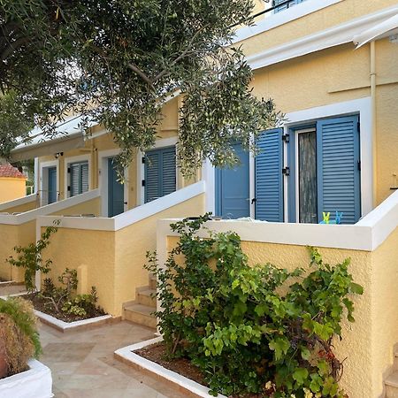 Esperides Maisonettes Agia Marina  المظهر الخارجي الصورة