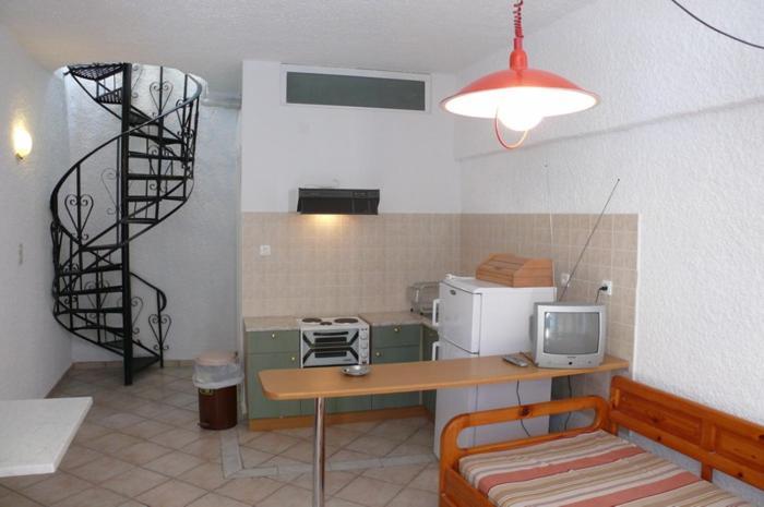 Esperides Maisonettes Agia Marina  المظهر الخارجي الصورة