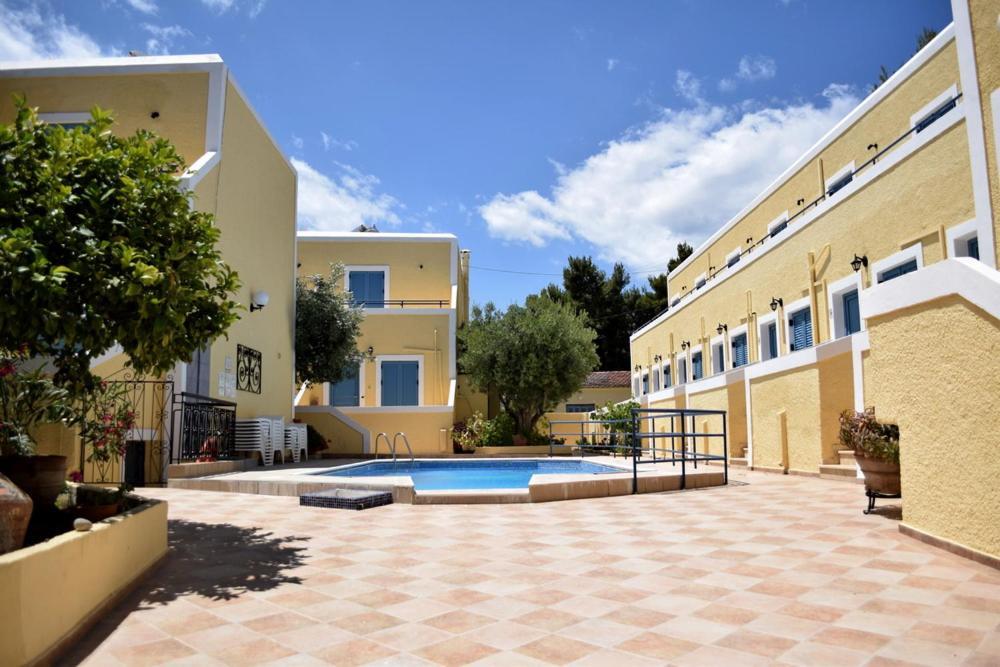 Esperides Maisonettes Agia Marina  المظهر الخارجي الصورة