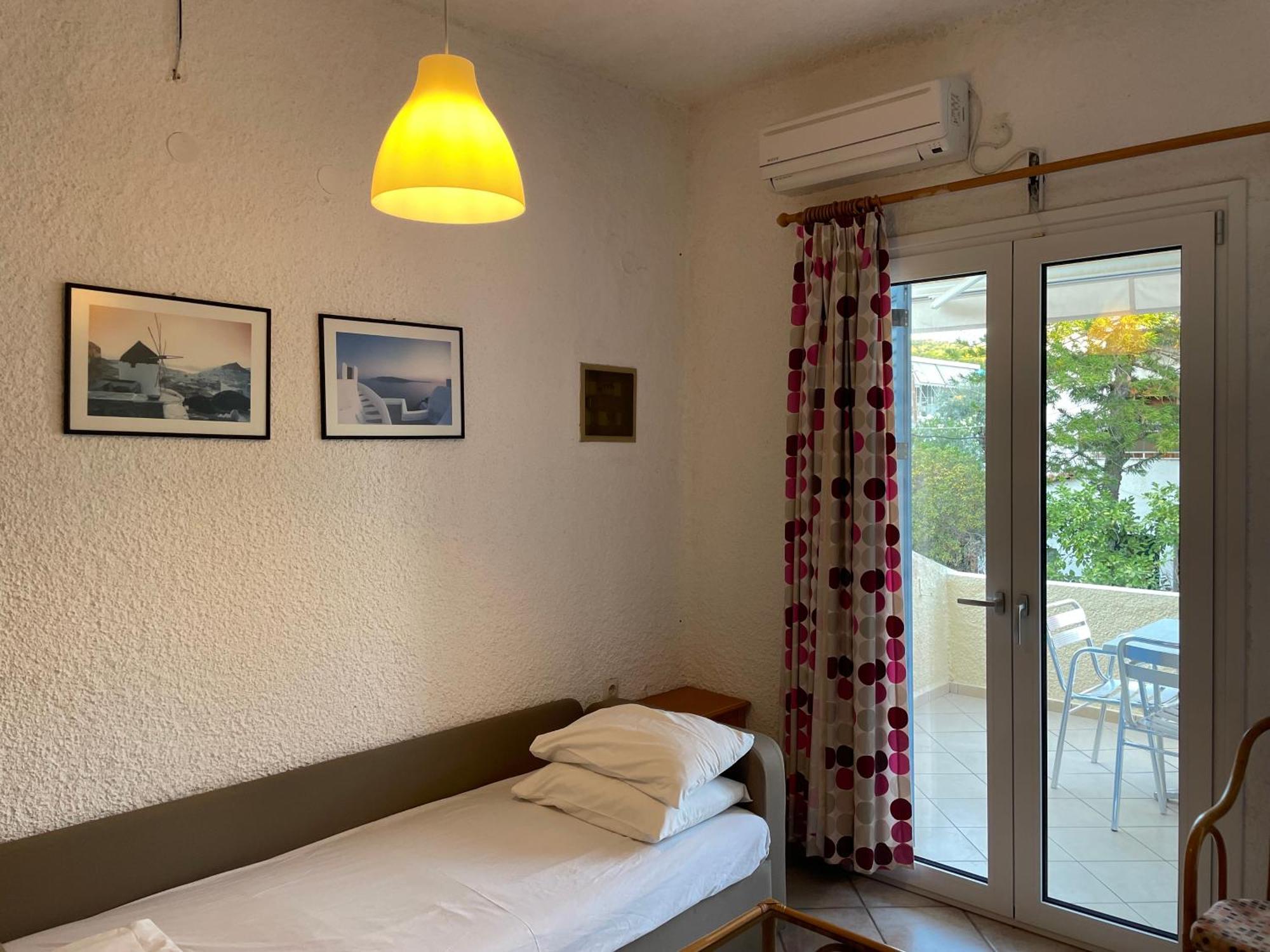 Esperides Maisonettes Agia Marina  المظهر الخارجي الصورة